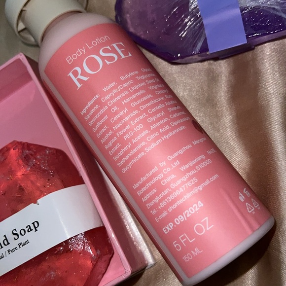 Soap & Lotion Gift Set NWOT - Picture 4 of 6